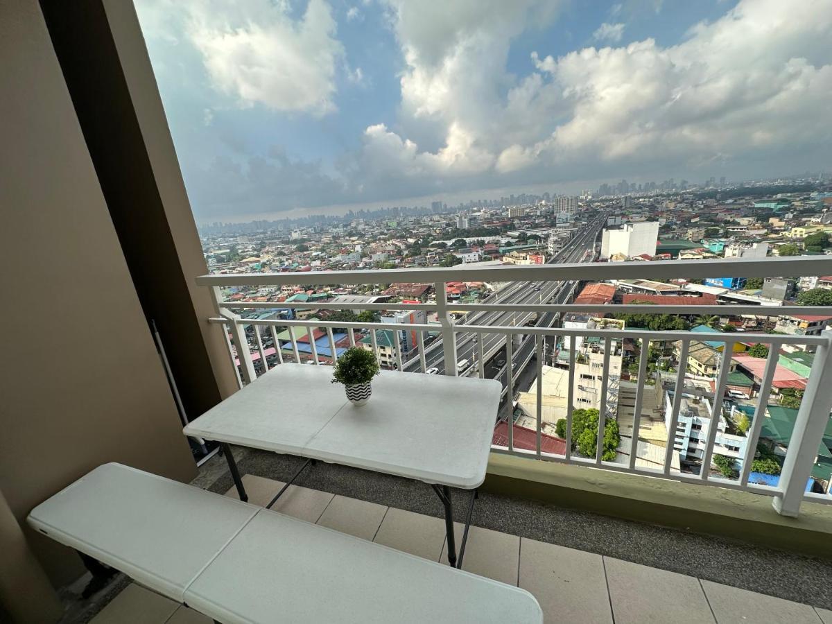 Celandine Residence In Quezon City Caloocan Kültér fotó
